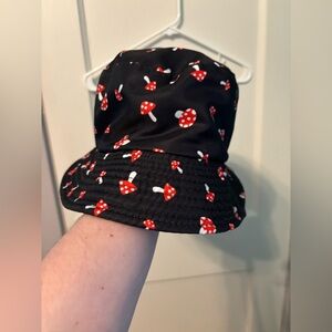 Mushroom bucket hat